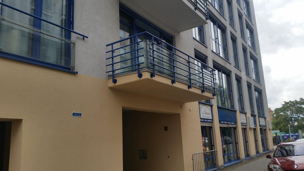 Lut10Her Sky-Fly Hotel Leipzig Bilik gambar